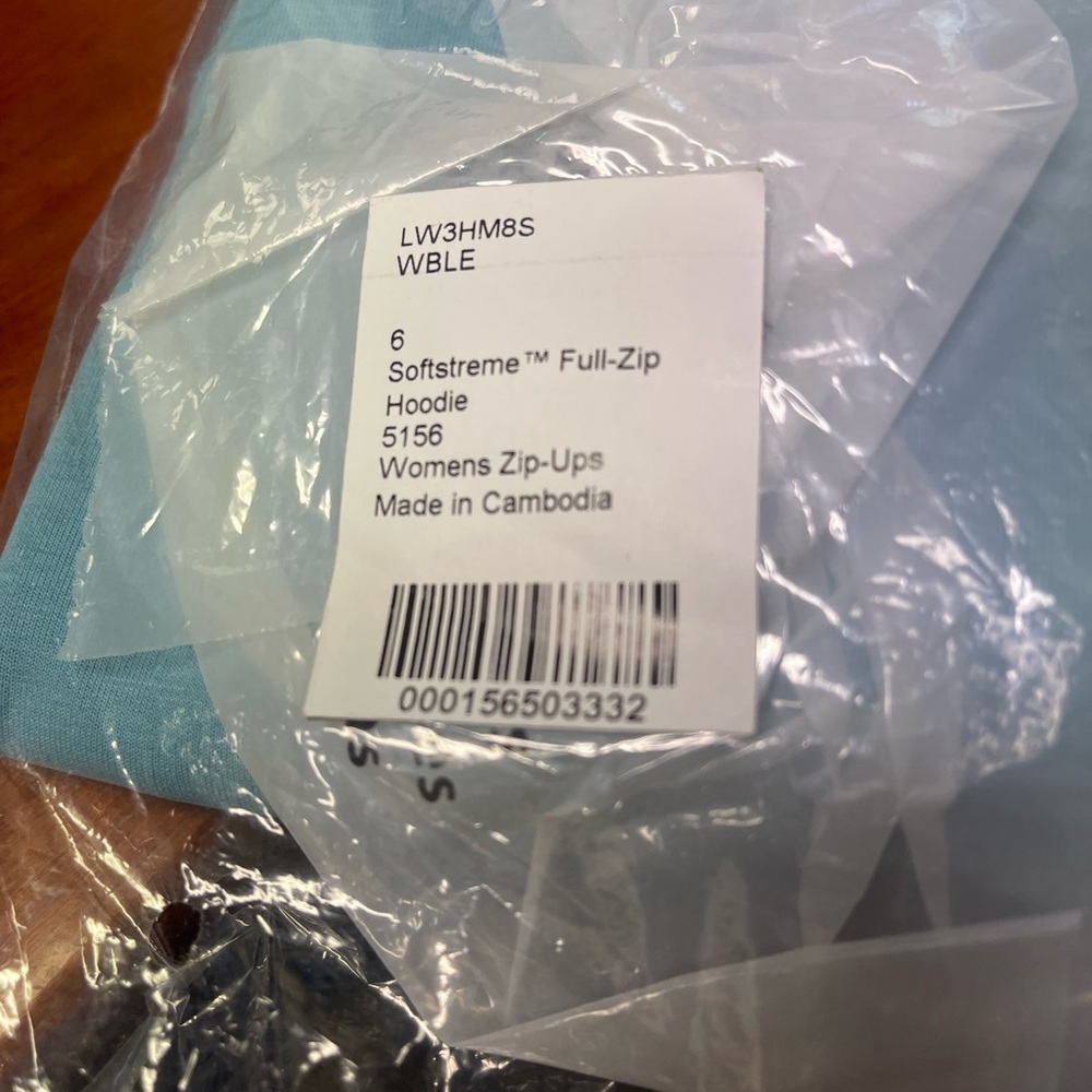 New lululemon softstreme full zip hoodie size 6 washed blue - Picture 3 of 4